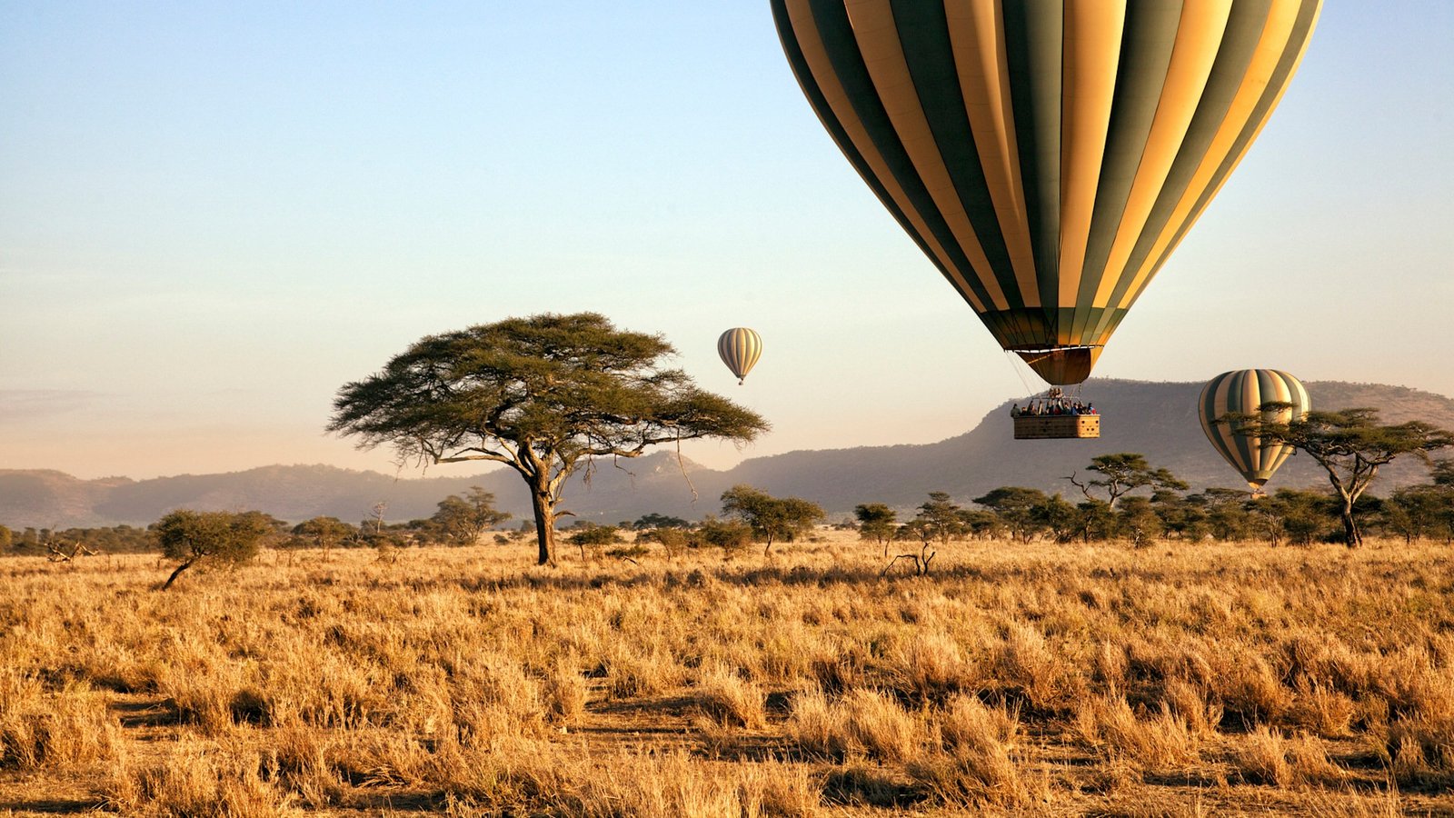 Best Places to go on a hot air balloon safari in Africa
